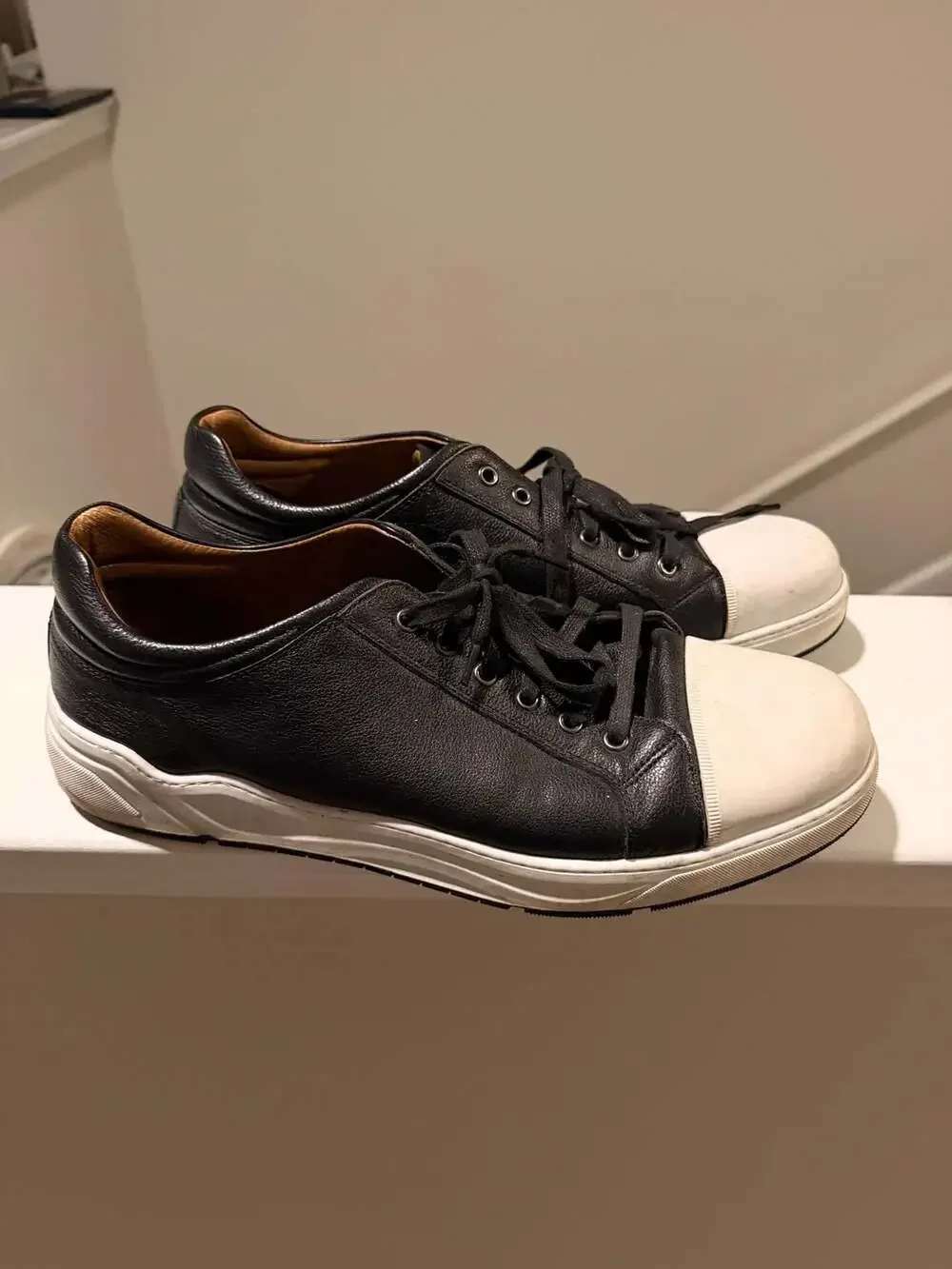 Johnston & Murphy Luther Perforated Leather Low Top Sneaker (Men)